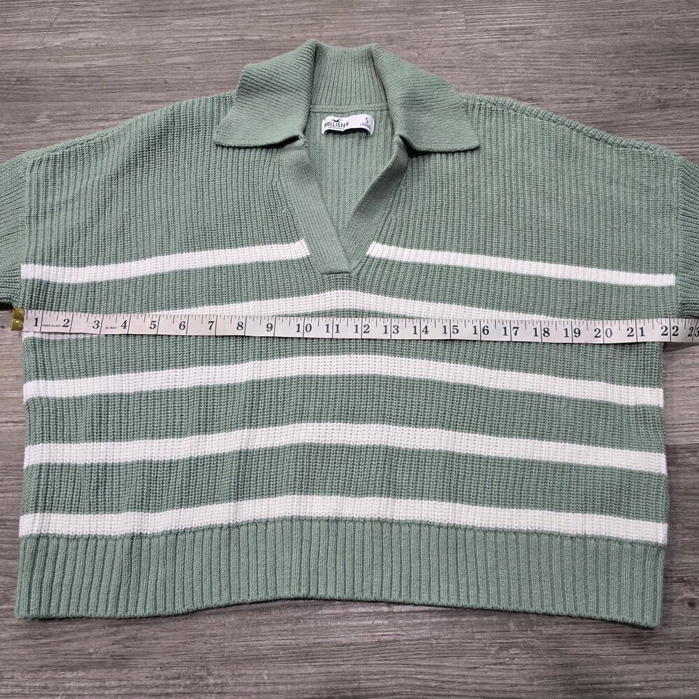 Hollister Green & White Striped Collared V Neck Crop Sweater - Picture 5 of 7